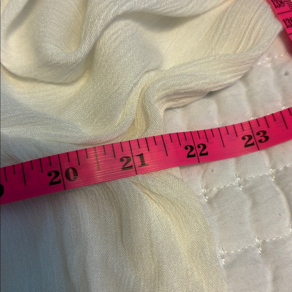 Hollister White Lace Top, Size Large‎ - Picture 7 of 10